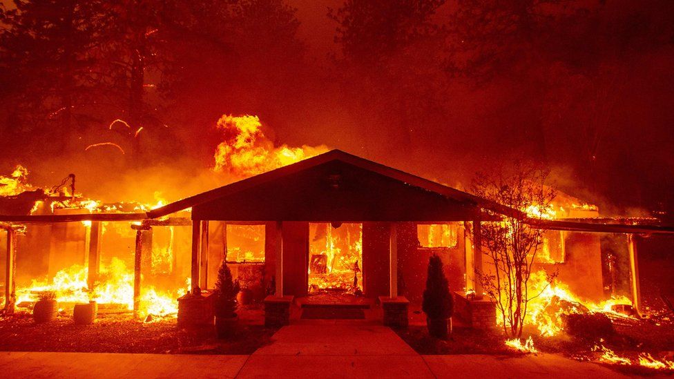 House burning in Paradise California